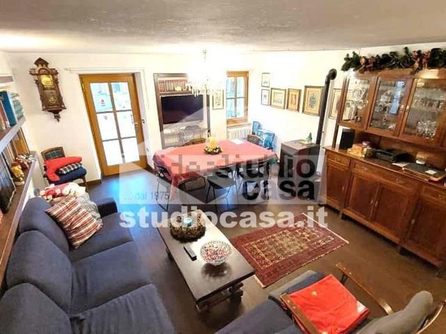 Villetta indipendente in vendita di 206 m² in Via Brusco