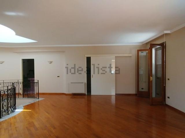 Villetta indipendente in vendita di 286 m² in Via Emanuele Sansone