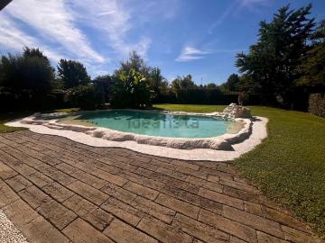 Villetta indipendente in vendita di 206 m² in Via Mori