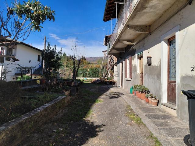Villetta indipendente in vendita di 206 m² in Vicolo Ombroso, 24
