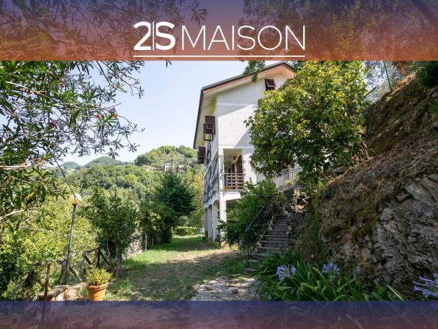 Villetta indipendente in vendita di 207 m² in Via Castellaro, 1