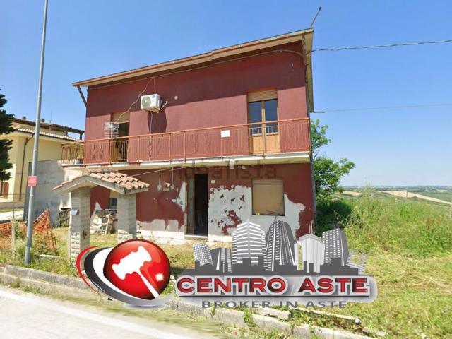 Villetta indipendente in vendita di 207 m² in Via Montecucco