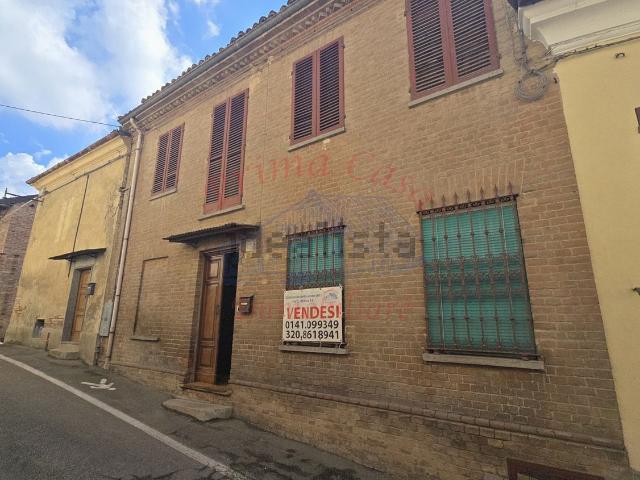 Villetta indipendente in vendita di 207 m² in Via Vittorio Alfieri