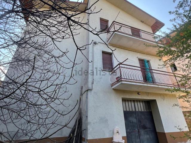 Villetta indipendente in vendita di 207 m² in Viale della Vittoria