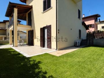 Villetta indipendente in vendita di 207 m² in Borgo Ama, 9