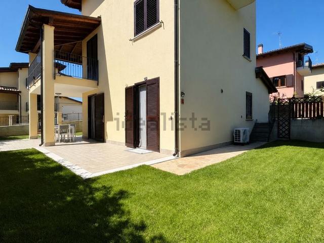 Villetta indipendente in vendita di 207 m² in Borgo Ama, 9