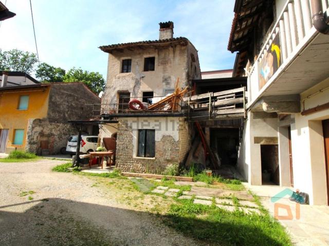 Villetta indipendente in vendita di 207 m² in Strada Provinciale 33, 34