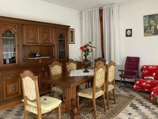 Villetta indipendente in vendita di 207 m² in Strada Regionale 495