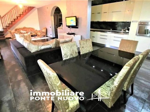 Villetta indipendente in vendita di 208 m²