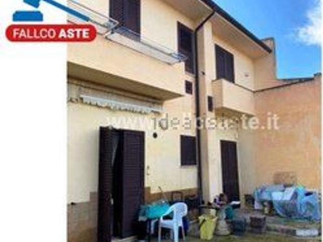 Villetta indipendente in vendita di 208 m² in Contrada Paolini, 183