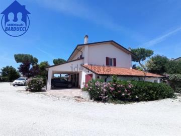 Villetta indipendente in vendita di 209 m²