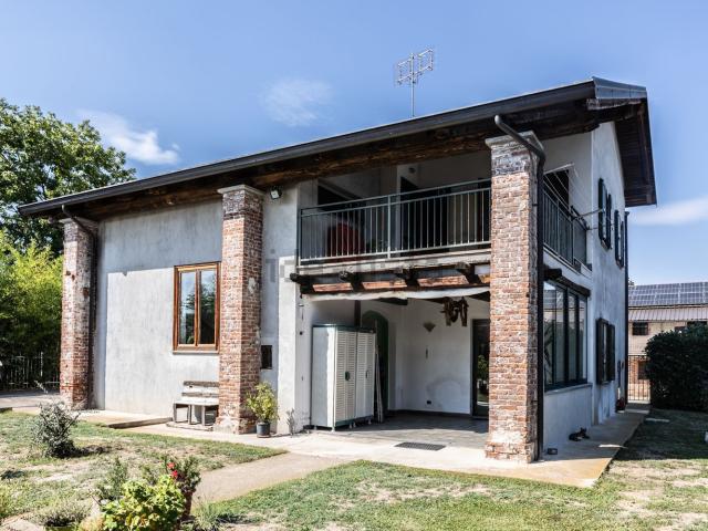 Villetta indipendente in vendita di 209 m² in Via Castagna, 40