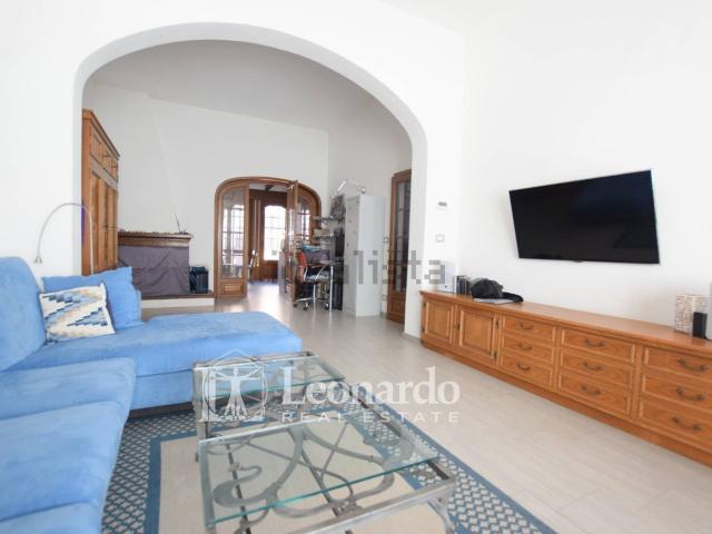 Villetta indipendente in vendita di 209 m² in Via Fratelli Rosselli