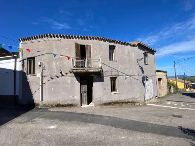 Villetta indipendente in vendita di 209 m² in Via la Maddalena, 1