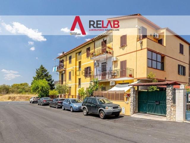 Villetta indipendente in vendita di 209 m² in Via Lago della Regina