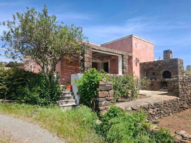 Villetta indipendente in vendita di 209 m² in Via Venedisè, 38