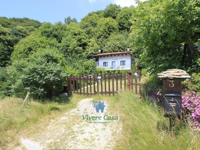 Villetta indipendente in vendita di 209 m² in Località Valledelbina