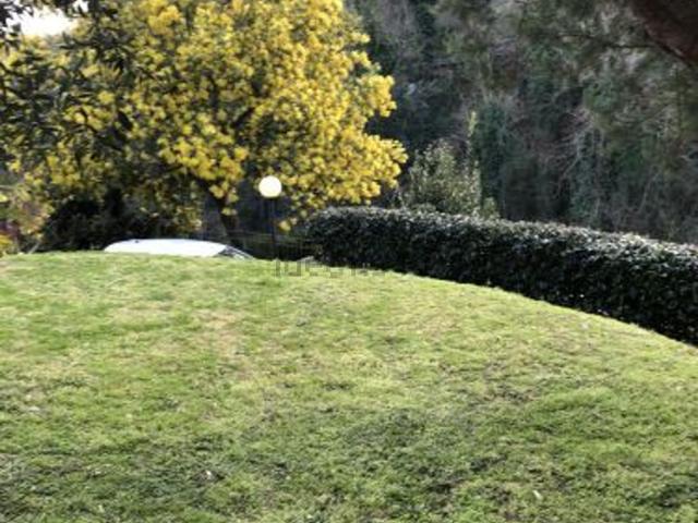 Villetta indipendente in vendita di 210 m² in Via colombiera