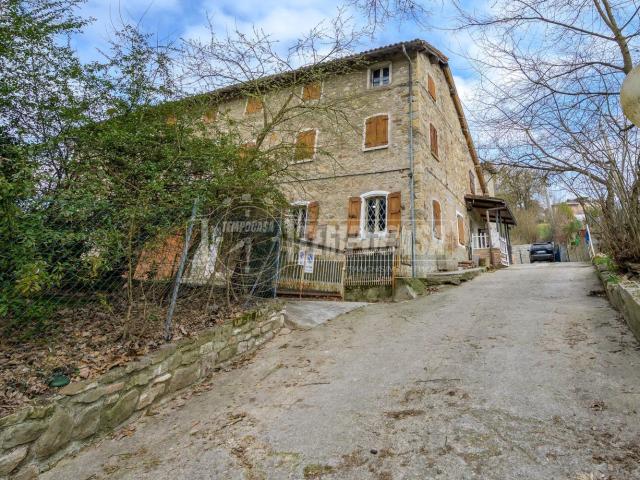Villetta indipendente in vendita di 210 m² in Via Cà di Fagiano, 2