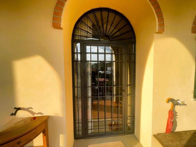 Villetta indipendente in vendita di 210 m² in Via Cammillo Barni