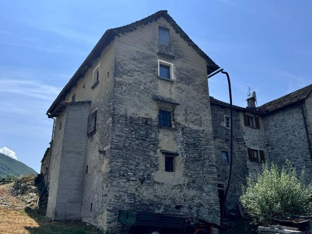 Villetta indipendente in vendita di 210 m² in Via Castello, 15