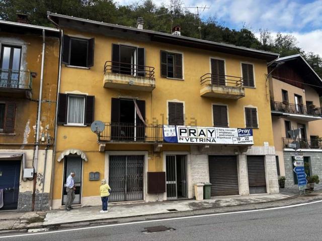 Villetta indipendente in vendita di 210 m² in Via B. Sella, 8