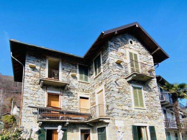 Villetta indipendente in vendita di 210 m² in Via Belvedere