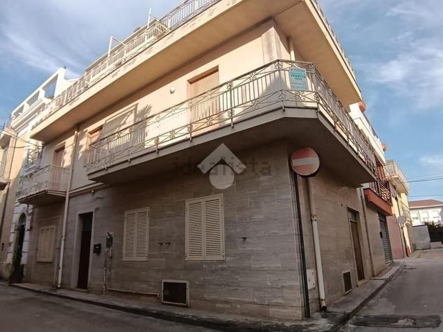 Villetta indipendente in vendita di 180 m² in Via G. Debellis, 5