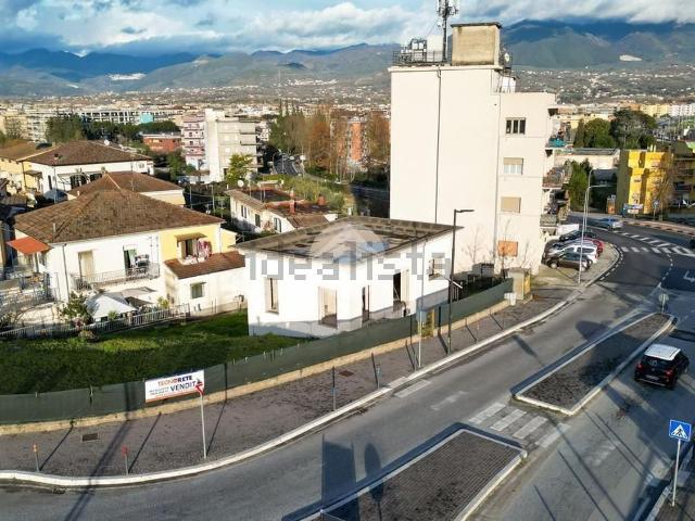 Villetta indipendente in vendita di 210 m² in Via Gaetano di Biasio, 228