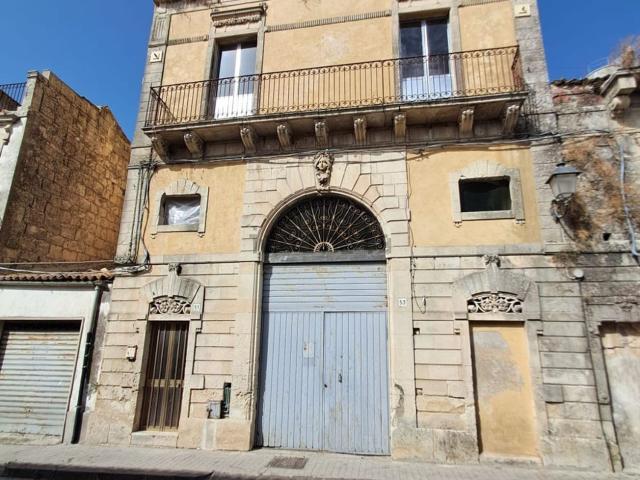 Villetta indipendente in vendita di 210 m² in Via Garibaldi