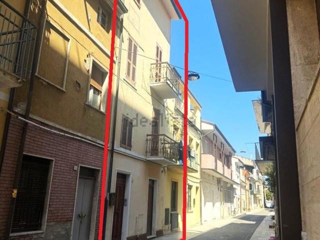Villetta indipendente in vendita di 210 m² in Via del Timone, 39