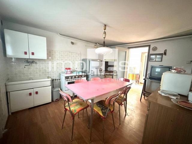 Villetta indipendente in vendita di 210 m² in Via Fontane, 40