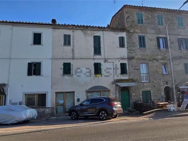 Villetta indipendente in vendita di 210 m² in Via Frà Filippo Longo