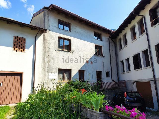 Villetta indipendente in vendita di 210 m² in Via Latteria