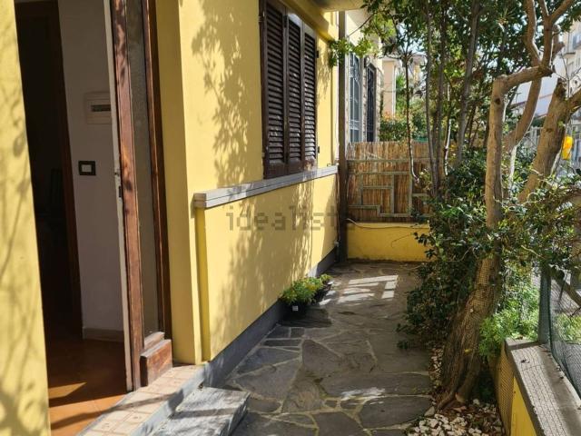 Villetta indipendente in vendita di 210 m² in Via Lepanto, 55