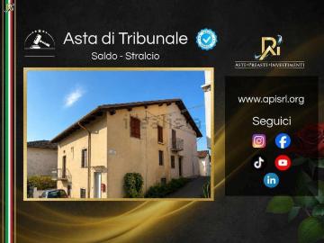 Villetta indipendente in vendita di 210 m² in Via Mombello, 12