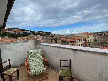 Villetta indipendente in vendita di 210 m² in Via Mannu