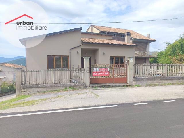 Villetta indipendente in vendita di 210 m² in Via San Pietro Villa, 28