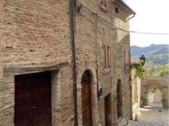 Villetta indipendente in vendita di 210 m² in Via Pelasgi, 8