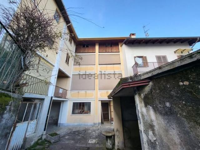 Villetta indipendente in vendita di 210 m² in Via per Doccio, 4