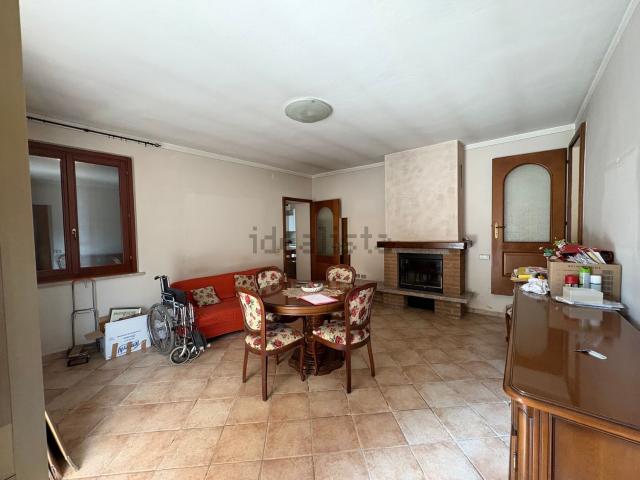 Villetta indipendente in vendita di 210 m² in Via Pierino Trioni, 62