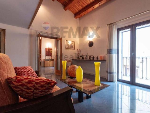 Villetta indipendente in vendita di 210 m² in Via Pietro Novelli, 131