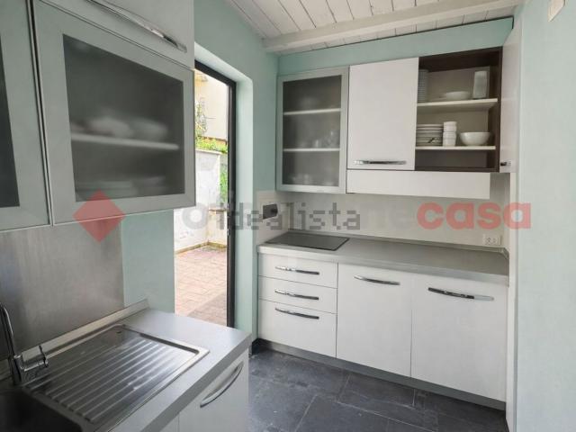 Villetta indipendente in vendita di 210 m² in Via Pisana