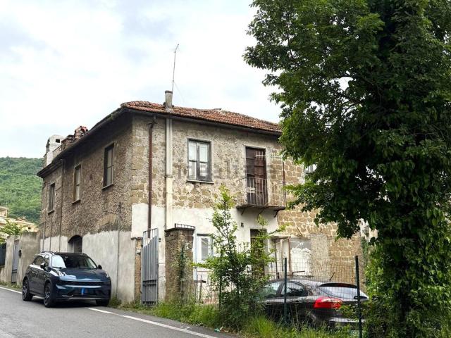 Villetta indipendente in vendita di 210 m² in Via Roma