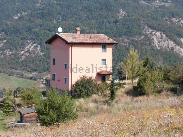 Villetta indipendente in vendita di 210 m² in Via Roncovecchio, 715