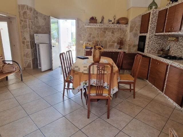 Villetta indipendente in vendita di 210 m² in Via Rimini, 80