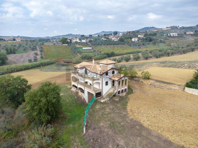Villetta indipendente in vendita di 210 m² in Via Tavolato, 20