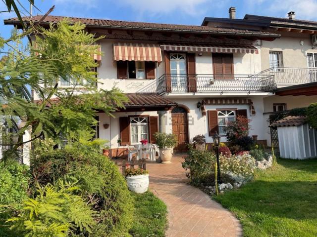 Villetta indipendente in vendita di 210 m² in Via Tetti Grandi, 26