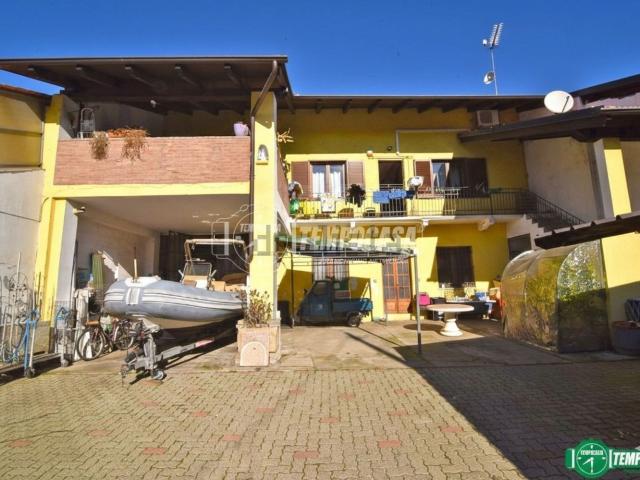 Villetta indipendente in vendita di 210 m² in Via Trento, 85