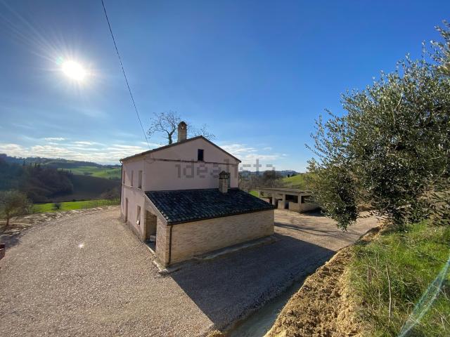 Villetta indipendente in vendita di 210 m² in Contrada Eschito